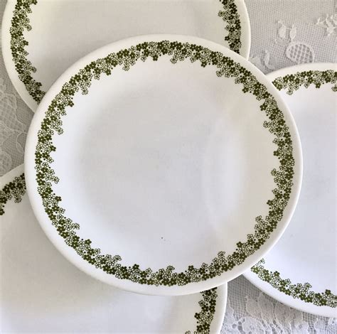 4 Vintage Corelle Spring Blossom Crazy Daisy Salad Luncheon Plates With