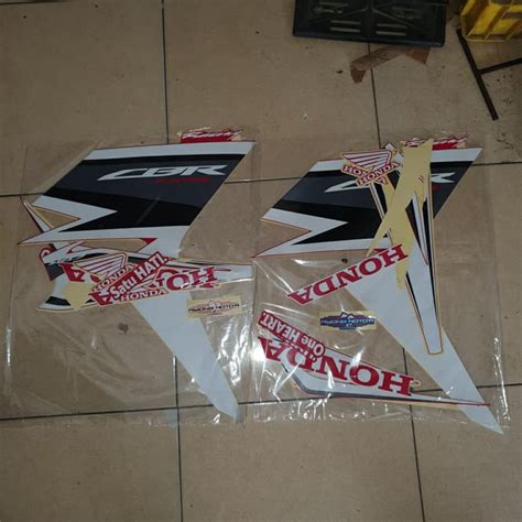 Jual Striping Cbr R Se Merah Putih Ori Shopee Indonesia