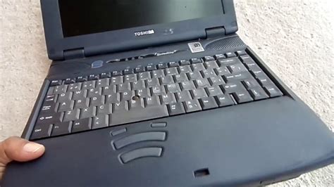 Laptop Vintage Toshiba Satellite 2250xcds Del 1999 2000 Para Correr Juegos Y Programas Antiguos