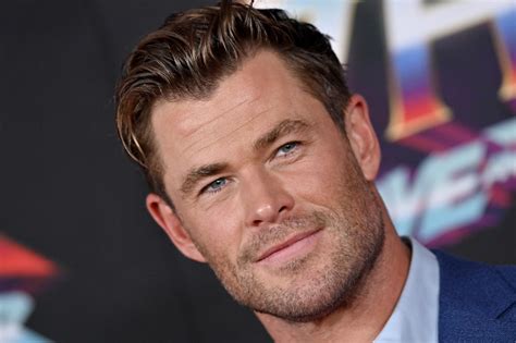 Chris Hemsworth Alzheimers Predisposition Means Time Off From Acting