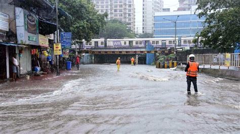 Maharashtra Extends Lockdown Till 31 August Allows Malls Gyms To Re