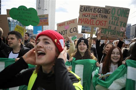 M Odzie Owy Strajk Klimatyczny W Warszawie Protest Tysi Cy Miast Zdj Cia