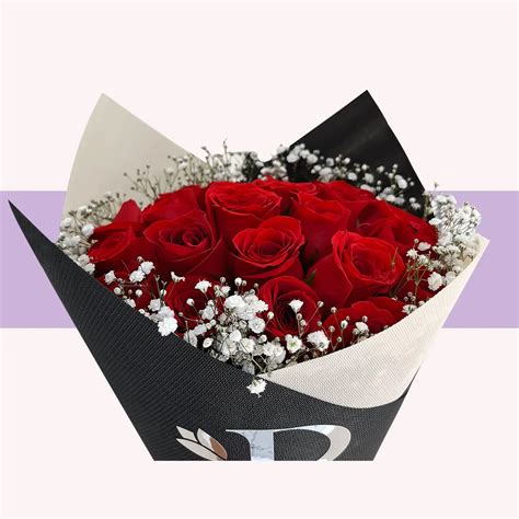 24 Rosas Rojas Con Gypso Platinum Flowers