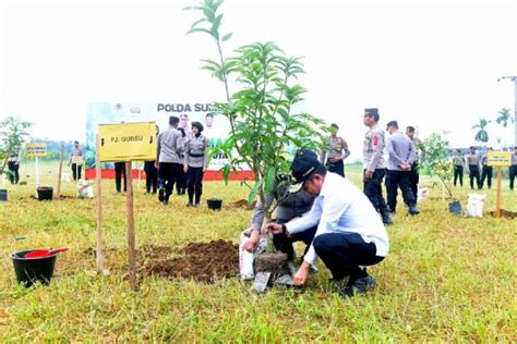 Pj Gubernur Ajak Semua Pihak Sukseskan Penanaman Juta Pohon Antara