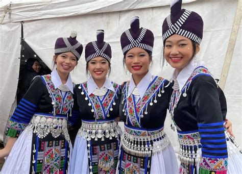 Hmong New Year Dance