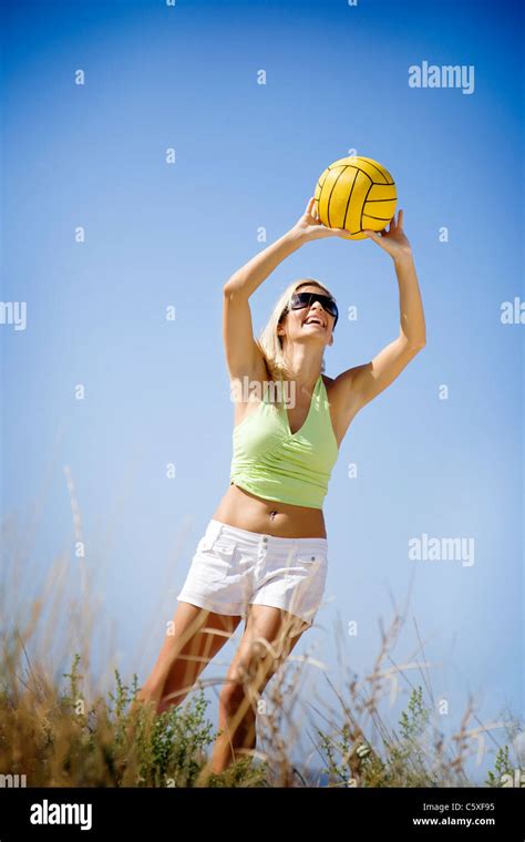 Voleibol De Playa Fotograf A De Stock Alamy