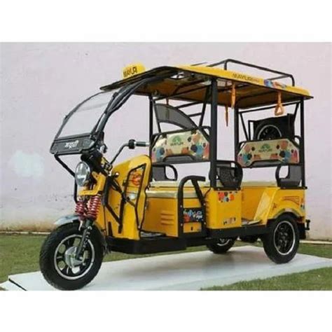 Mayuri Pro Super Star Battery Operated E Rickshaw Vehicle Capacity 6