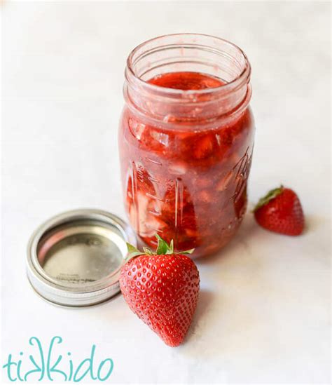 Homemade Strawberry Sauce Recipe for Ice Cream | Tikkido.com