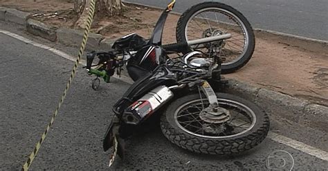 G Batida Entre Duas Motos Mata Uma Pessoa Em Bh Not Cias Em Minas