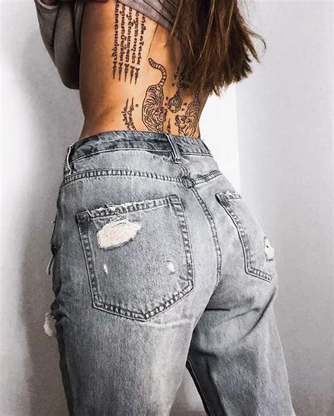 Lbumes Foto Tatuajes En La Espalda Baja Hombres Cena Hermosa