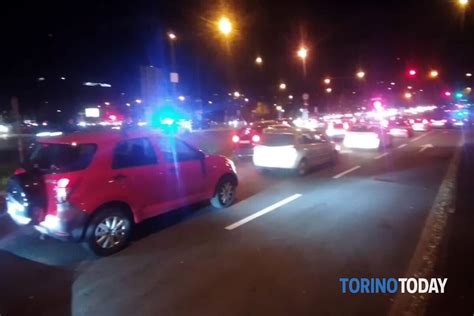 Incidente In Corso Lecce Ambulanza Ribaltata E Traffico In Tilt