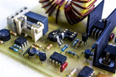 25+ Komponen Elektronika Daya