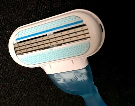 Gillette Venus Razor for Women: Review, How to Use, Price