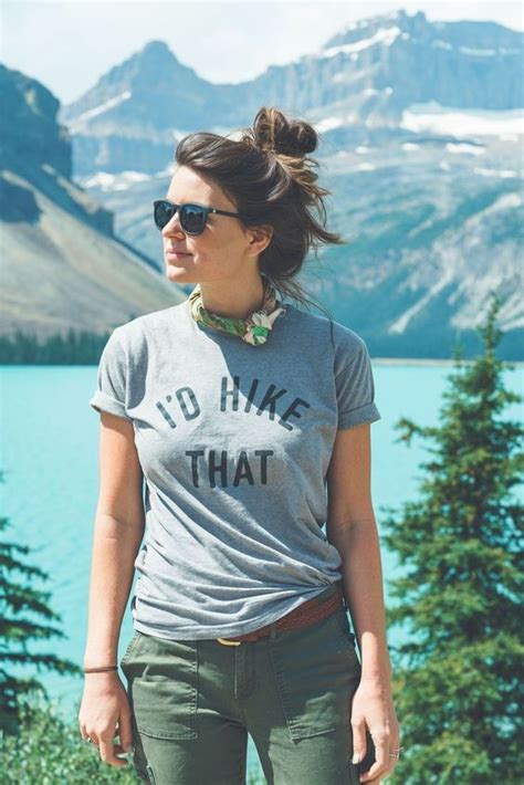 27 Awesome Women Hiking Outfits That Are In Style Hiking Outfit Women Cute Hiking Outfit