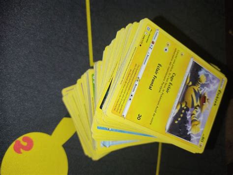 Lot De 200 Cartes Pokémon Sans Doubles Et Officielles Pokemon Beebs