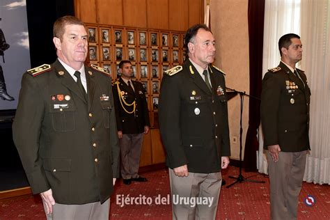 Ceremonia De Relevo Del Inspector Del Arma De Artillería Ejército Nacional