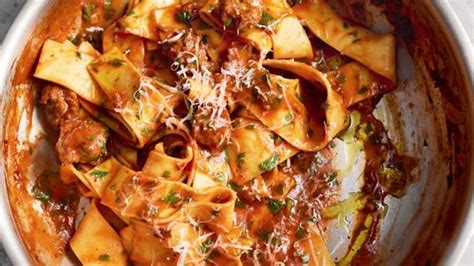 Bbc One The One Show Jamie Olivers One Pan Sausage Pappardelle