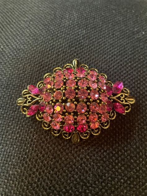 Gorgeous Vintage Designer Lisner Pink Dome Brooch Gem