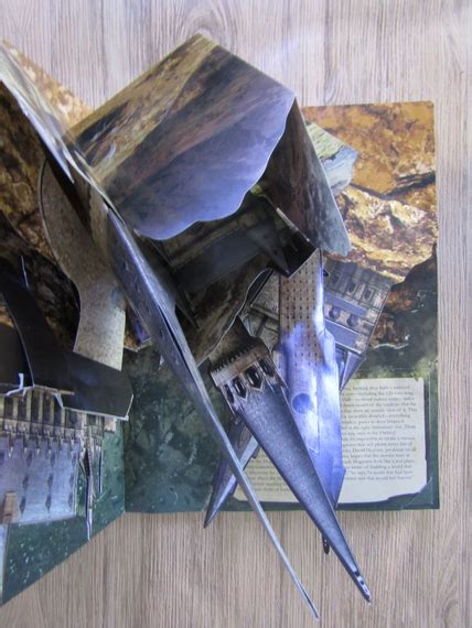 Harry Potter A pop up book based on the film phenomenon Cumpără