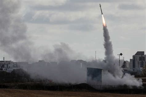 These Pictures Show How Israels Iron Dome Intercepts Rockets From Gaza