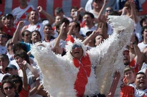 Bosteros Y Gallinas Odio Eterno Al Futbol Moderno