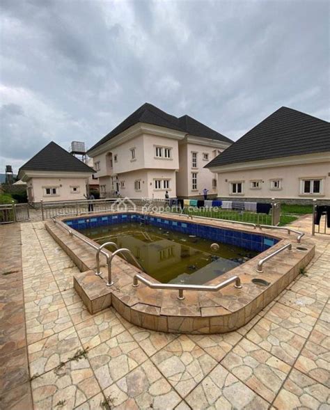 For Sale Solidly Built 6 Bedroom Mansion With Large Basement