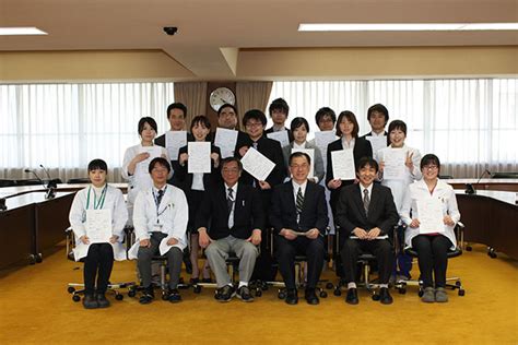 初期臨床研修者の修了式を実施 鹿児島大学病院 総合臨床研修センター