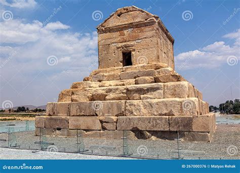 Tomb of Cyrus the Great in Pasargadae, Ir Stock Photo - Image of ...