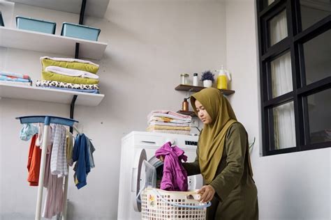 Usaha Sampingan Ibu Rumah Tangga Yang Hasilkan Banyak Cuan Qoala