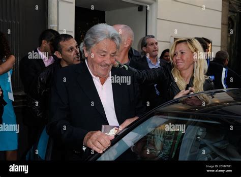 Alain Delon Et Fiona Gelin Participant La Nouvelle Soir E De