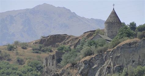 Visit Tatev in a tailor-made tour | Evaneos