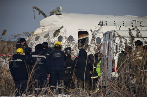 Fotos El Accidente De Avi N De Pasajeros En Kazajist N En Im Genes