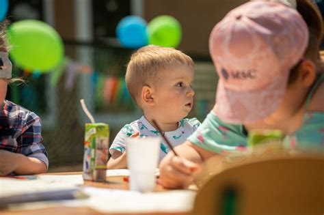 Pe En U Miechu Piknik Na Otwarcie Tarasu Um Oborniki