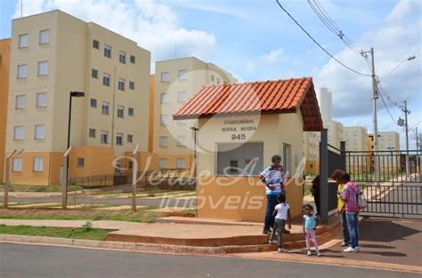 Apartamento na Rua José Vieira da Silva 440 Loteamento Jardim das