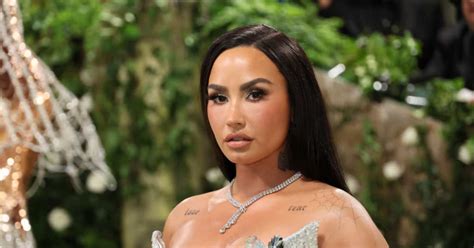 Demi Lovato S Stunning Black Bikini Photos Fuel More Ozempic Speculation Parade
