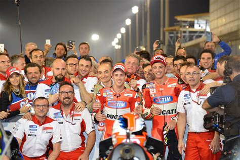 Rossi Wins 2015 Debut Race In Qatar Ducati Blows Competition Away