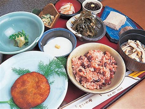 うちなー料理 首里 いろは庭 ー 営業時間・場所・地図等の情報 まっぷるウェブ