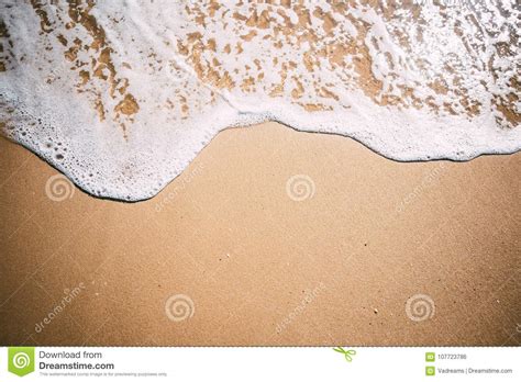 Fondo Del Mar Onda Suave Del Mar Azul En La Playa Arenosa Foto De