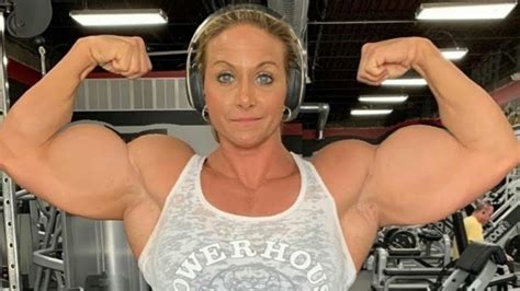 How Tall Woman Became The Biggest Muscle Girl Fbb Muscle Barbie