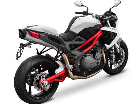 Benelli Tnt Price Specs Top Speed Mileage In India