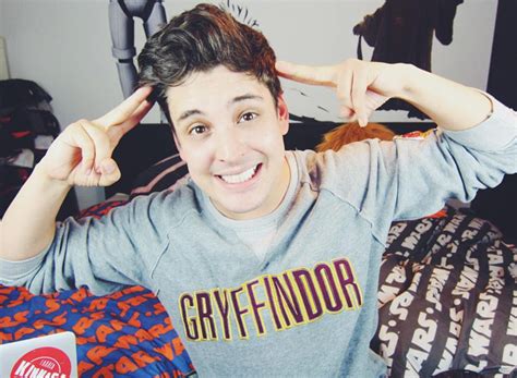 Spaßvogel Liont zeigt sich im Bikini Starzip