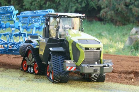 Claas Xerion Terra Trac Ein Brocken Im Modell