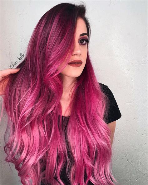 La Imagen Puede Contener 1 Persona Coloración De Cabello Pelo