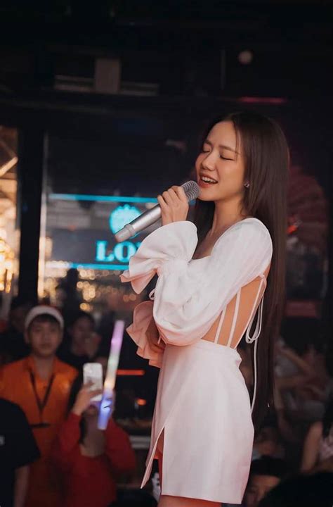 152 Ảnh Phương Ly Sexy Mặc Bikini Khoe Dáng Ngon GenZ Relax