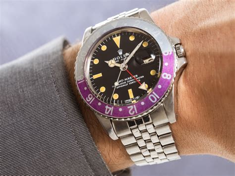 Rolex Vintage Gmt Master Ref Stainless Steel Fuchsia Bezel Tritium