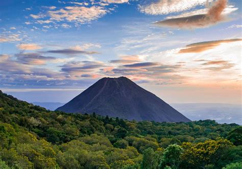 Volcanes Activos E Inactivos De El Salvador By Henry Lopez Issuu