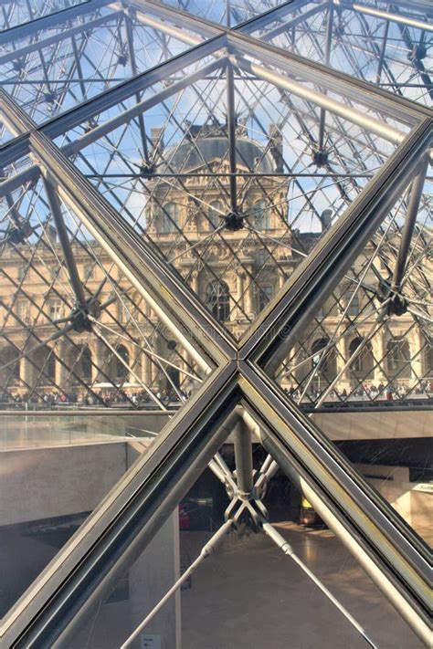 France Paris May La Pir Mide Louvre En El Patio Principal Del