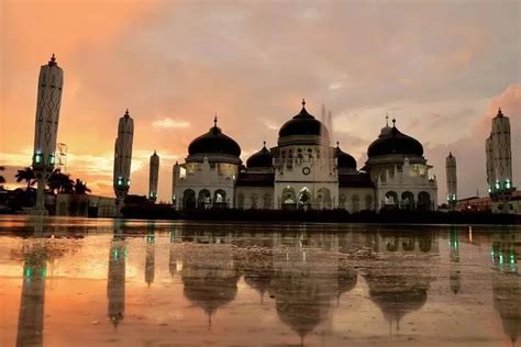 Masjid Raya Baiturrahman Banda Aceh Ikon Serambi Mekkah Nya Indonesia