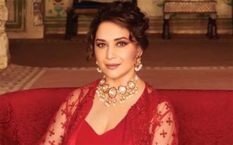 What Madhuri Dixit Was Once Asked To Shoot In A Bra With Amitabh