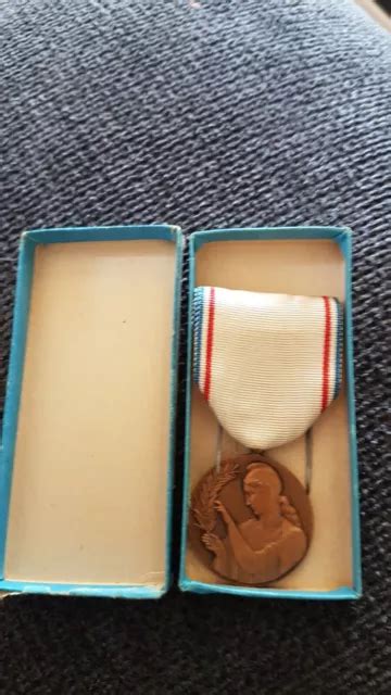 M Daille De La Reconnaissance Fran Aise Arm E French Medal Insigne Eur